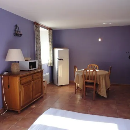 Apartment Familial Paisible Avec Piscine Au Coeur De Valensole - Fr-1-822-3 Brunet