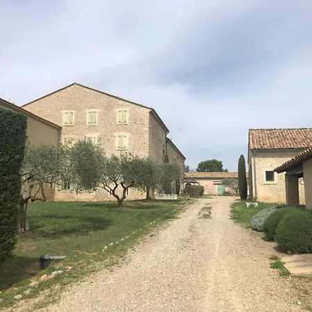 Familial Paisible Avec Piscine Au Coeur De Valensole - Fr-1-822-3 Apartment *